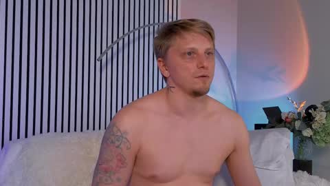 Snapshot of shelbytruck chatting on 11/15/25, 11:21 Vincente online show from 11/15/25, 11:21