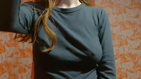 Erika online show from 01/15/25, 03:00