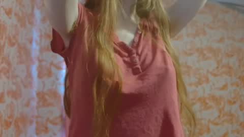 Erika online show from 03/25/26, 07:31