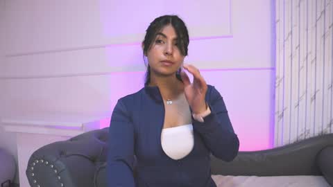  Transmission schedule Monday - Friday 715 am to 200 pm time Colombia  online show from 01/17/25, 12:21