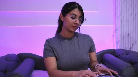  Transmission schedule Monday - Friday 715 am to 200 pm time Colombia  online show from 01/21/25, 12:07