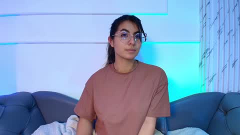  Transmission schedule Monday - Friday 715 am to 200 pm time Colombia  online show from 01/31/25, 06:25