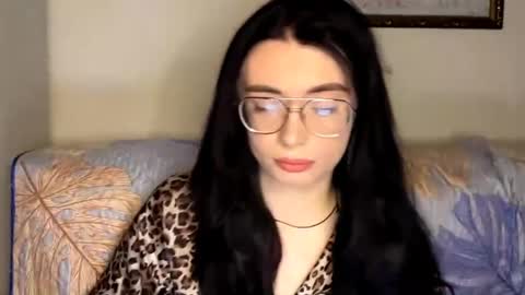 Snapshot of shellierosenau chatting on 04/15/26, 06:37 Alice online show from 04/15/26, 06:37