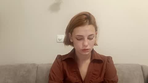 Mila online show from 11/17/25, 06:41