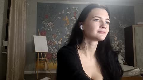 Mila online show from 11/17/25, 08:14