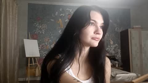 Mila online show from 11/18/25, 08:24