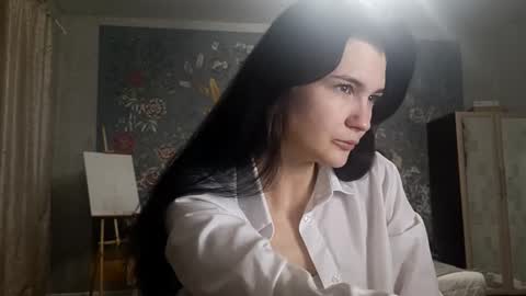 Mila online show from 11/20/25, 04:29