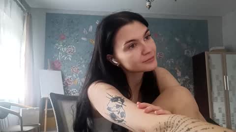 Mila online show from 11/24/25, 08:25