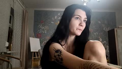 Mila online show from 12/01/25, 07:08