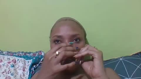 Snapshot of shellymadonna chatting on 02/15/26, 08:02 shellymadonna online show from 02/15/26, 08:02