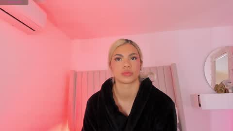 shelynna_azzul online show from 05/11/26, 12:33