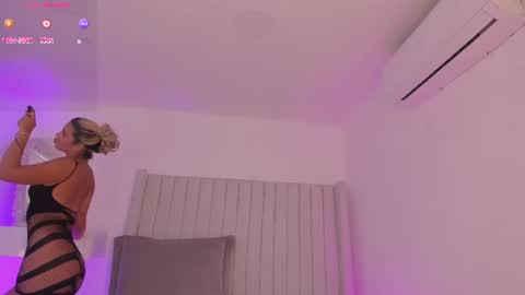 shelynna_azzul online show from 06/20/26, 01:03