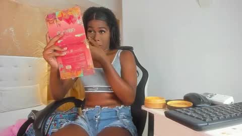 Snapshot of shenielxxx chatting on 12/05/24, 12:22 shenielxxx online show from 12/05/24, 12:22