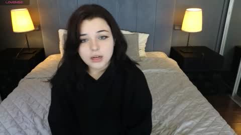 Snapshot of sheri_belton chatting on 12/16/25, 08:03 sheri_belton online show from 12/16/25, 08:03