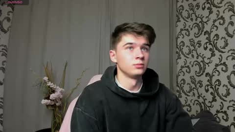 Snapshot of sherlockmax chatting on 09/16/25, 04:19 Max online show from 09/16/25, 04:19