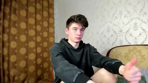 Snapshot of sherlockmax chatting on 10/11/25, 07:01 Max online show from 10/11/25, 07:01