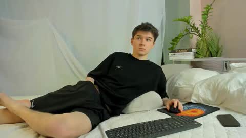 Max online show from 03/04/26, 08:04