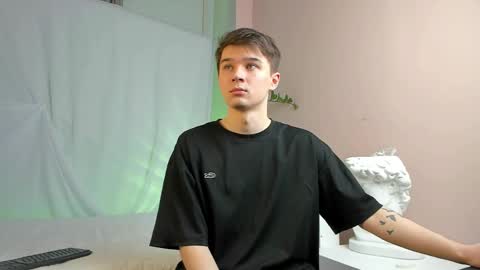 Max online show from 04/08/26, 07:25