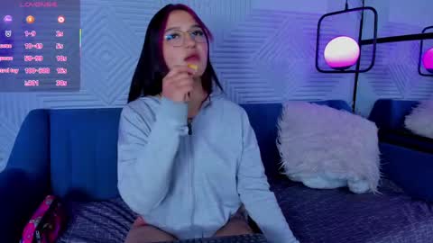 mia online show from 02/11/25, 11:21