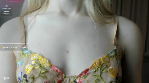 Snapshot of sherylllammey chatting on 04/30/26, 08:57 Sara online show from 04/30/26, 08:57