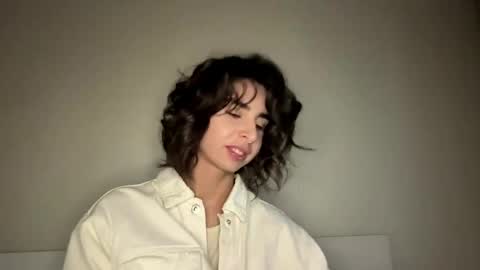Amy online show from 05/20/26, 01:39