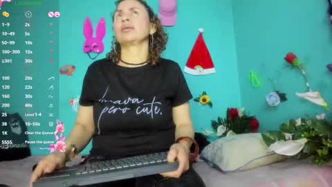 Snapshot of sherylov chatting on 12/17/25, 05:13 Shera Hade online show from 12/17/25, 05:13