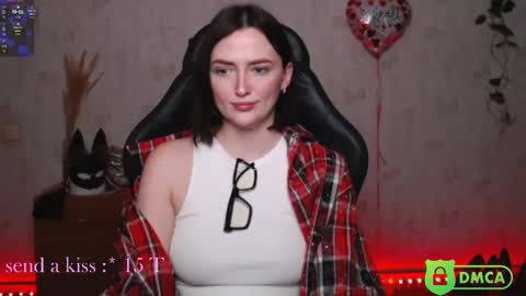 Snapshot of sheslike_firstlove chatting on 02/21/25, 03:43 Vanessa online show from 02/21/25, 03:43