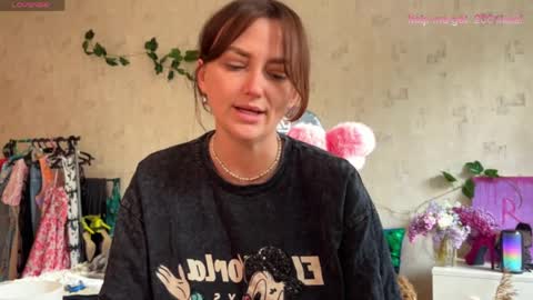 Vanessa online show from 05/17/26, 03:30