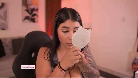 Sheyla Bakerr  online show from 11/28/25, 09:45