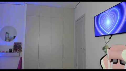 Shineel online show from 10/30/25, 02:02