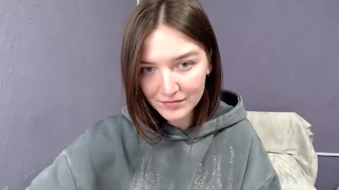 Snapshot of shining_pearl chatting on 02/21/25, 11:44 Jesica online show from 02/21/25, 11:44