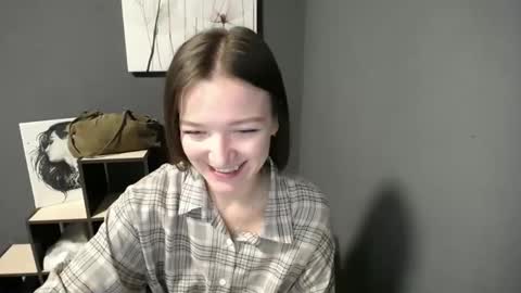 Snapshot of shining_pearl chatting on 05/12/26, 06:10 Jesica online show from 05/12/26, 06:10