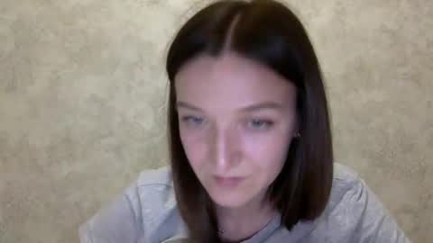 Snapshot of shining_pearl chatting on 05/26/26, 06:37 Jesica online show from 05/26/26, 06:37