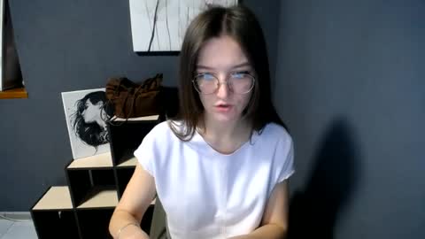 Jesica online show from 06/17/26, 06:49