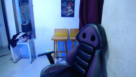 Snapshot of shining_star69 chatting on 12/04/25, 05:06 shining_star69 online show from 12/04/25, 05:06