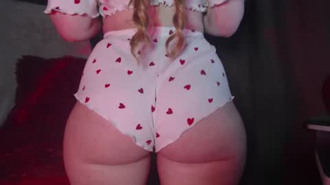 shinoa hiirag online show from 02/14/25, 08:26