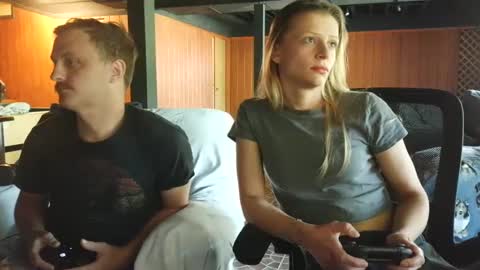 shinyandused online show from 09/17/25, 05:58