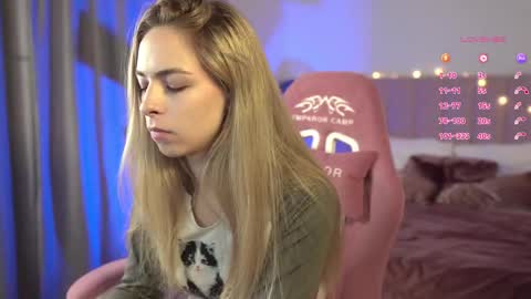 Julia online show from 09/19/25, 06:37