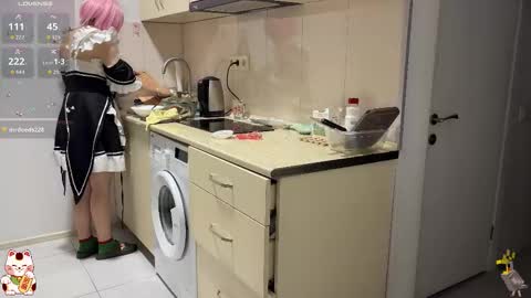 Snapshot of shirayuki_hime chatting on 10/17/25, 05:26 Im Lilu Rosenblum Guys I have ----Ill be glad to see you there online show from 10/17/25, 05:26