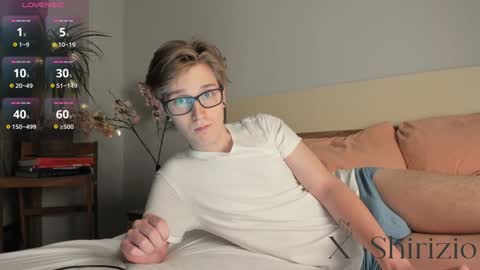 Snapshot of shirizo chatting on 12/21/24, 03:42 Matthew online show from 12/21/24, 03:42