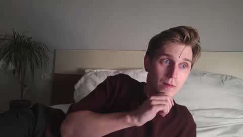 Snapshot of shirizo chatting on 10/04/25, 09:24 Matthew online show from 10/04/25, 09:24