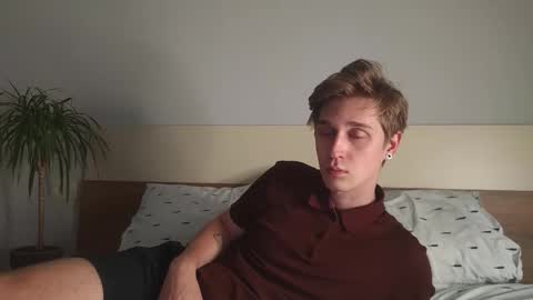 Snapshot of shirizo chatting on 10/20/25, 08:53 Matthew online show from 10/20/25, 08:53