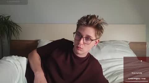 Snapshot of shirizo chatting on 11/12/25, 06:19 Matthew online show from 11/12/25, 06:19