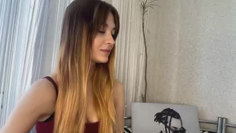 Snapshot of shirleepoma chatting on 04/16/26, 07:31 Joli online show from 04/16/26, 07:31