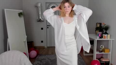 Snapshot of shoggothy chatting on 10/10/25, 01:32 Agatha online show from 10/10/25, 01:32