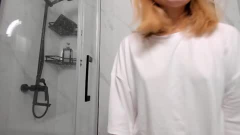 Snapshot of shoggothy chatting on 10/26/25, 02:01 Agatha online show from 10/26/25, 02:01