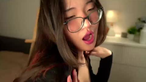 Snapshot of shonnabeed chatting on 03/24/26, 01:27 Naomi online show from 03/24/26, 01:27