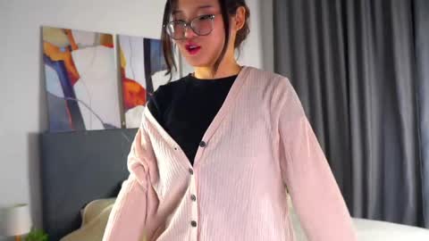 Snapshot of shonnabeed chatting on 04/11/26, 12:09 Naomi online show from 04/11/26, 12:09