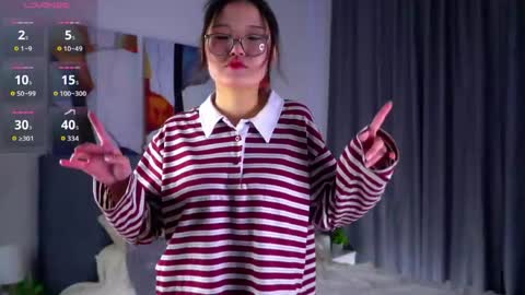 Snapshot of shonnabeed chatting on 04/14/26, 11:05 Naomi online show from 04/14/26, 11:05