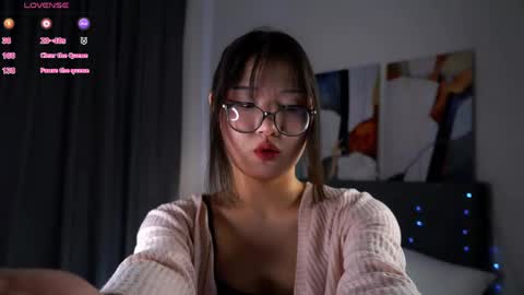 Naomi online show from 05/12/26, 12:35